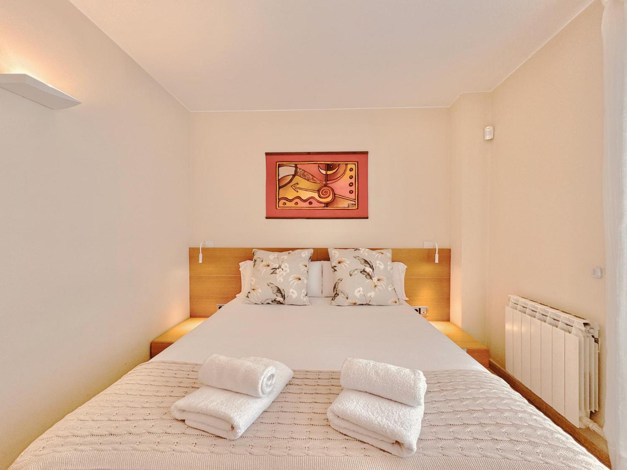 Barcelona Fira & Camp Nou Stadium Apartment *